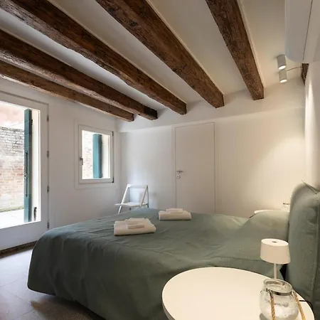 Appartement Private Courtyard Peggy Cozy *