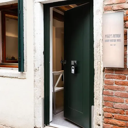 Appartamento Private Courtyard Peggy Cozy *