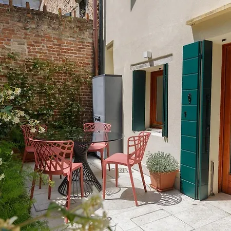 Private Courtyard Peggy Cozy * Venezia